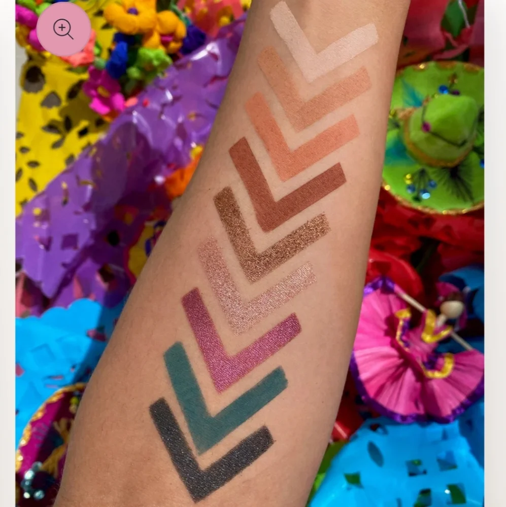 Chica Beauty Fiesta 9 pan mini eyeshadow palette
